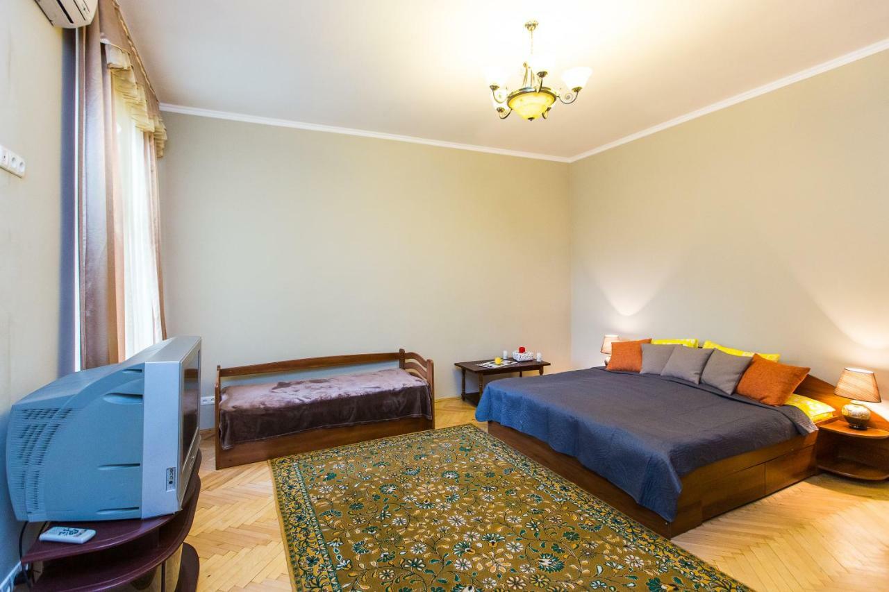 Apartments On Sholom Aleichem Та Ще Варіант Поруч Liov Exterior foto