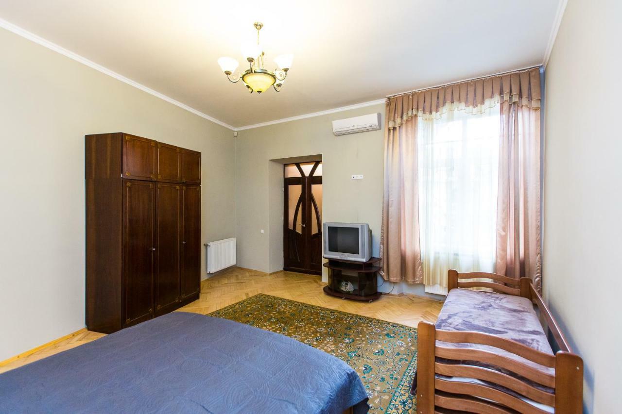 Apartments On Sholom Aleichem Та Ще Варіант Поруч Liov Exterior foto